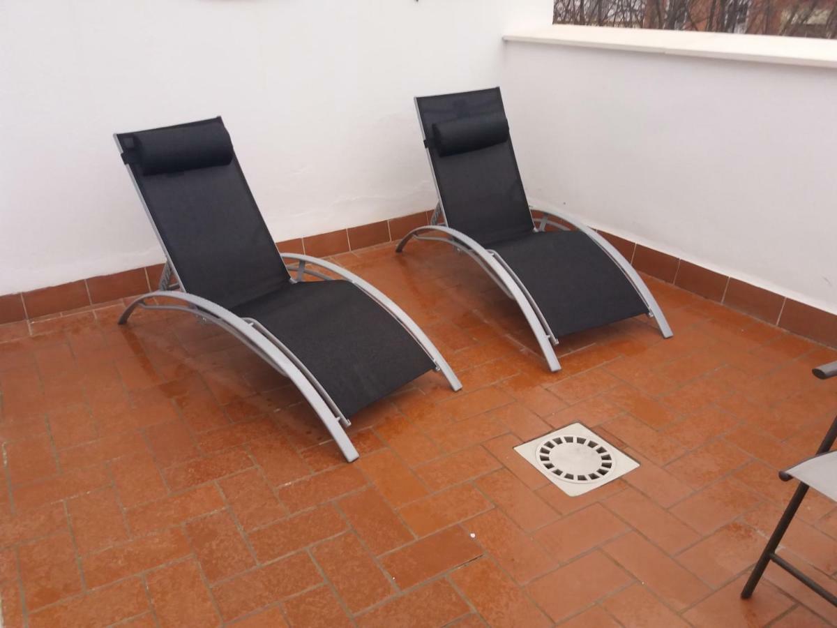Atico Con Terraza En Alameda De Hercules Seville Exterior photo